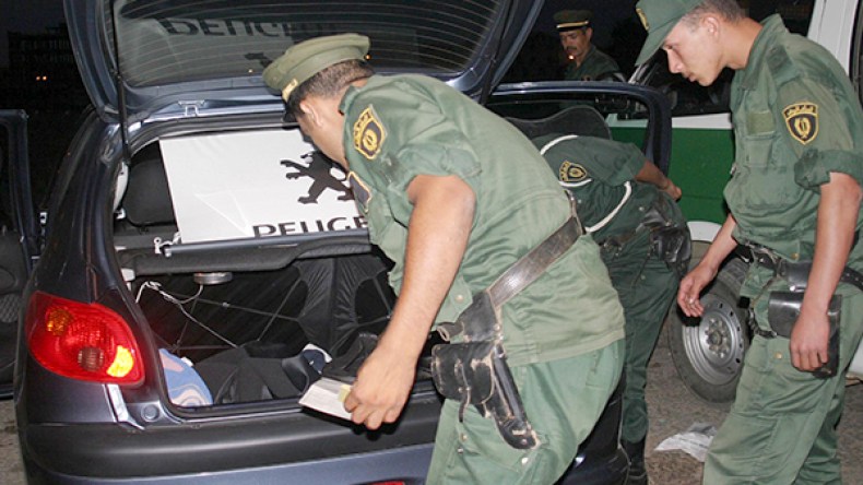 استرجاع منحوتة للفنان أوغيست مورو و 44 قطعة نقدية بتيمقاد