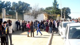 تلاميذ مطالبون بتعميم تدريس الأمازيغية مضربون منذ شهر بالبويرة