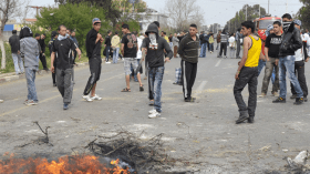 غلق طريق وطني للمطالبة بإطلاق سراح سجينين في بجاية