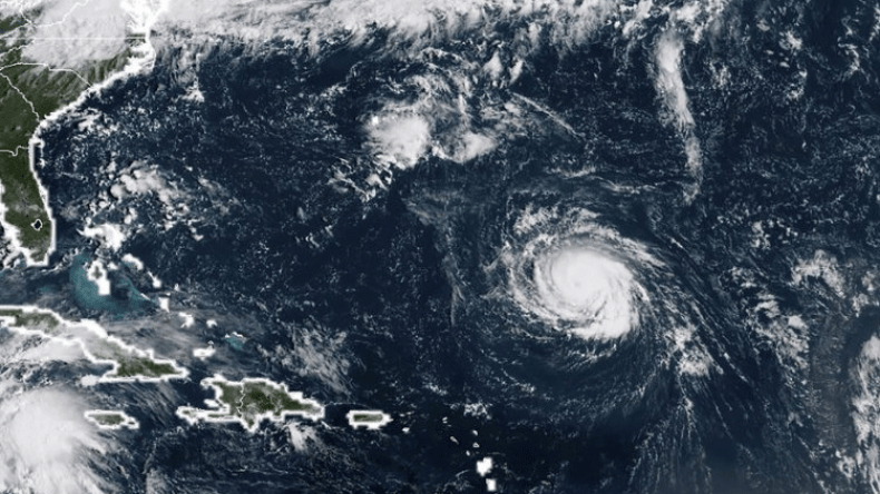 إعصار”فلورانس” يرعب أمريكا