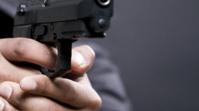 القتلة أطلقوا عليها ثلاث رصاصات وسرقوا حقيبتها