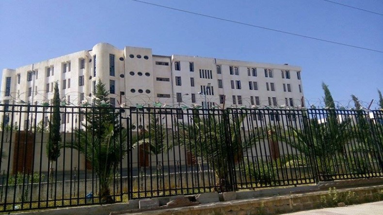طلبة يطردون مديرة الخدمات الجامعية من إقامة جامعية في بجاية