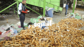 جزائريون رموا 5 أطنان خبز بالمزابل خلال فترة الحجر!