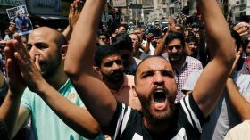 الأردن يجمد زيادة أسعار المحروقات بعد احتجاجات