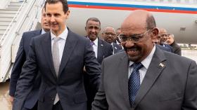 البشير يلتقي الأسد في دمشق