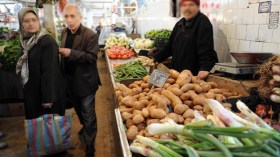 مسؤول بوزارة الفلاحة: مخزون كبير من اللحوم والخضر والفواكه خلال رمضان