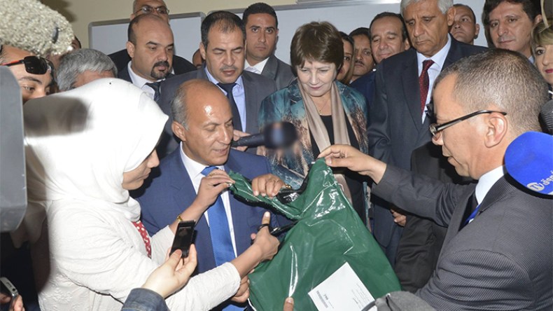 بن غبريط تمنع الولاة والأميار من فتح أظرفة الاختبارات الرسمية!