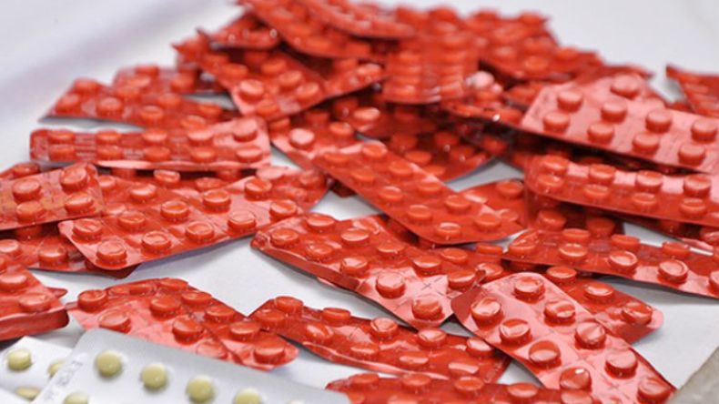 الإطاحة بشبكة لتهريب المهلوسات وحجز قرابة 6 آلاف قرص