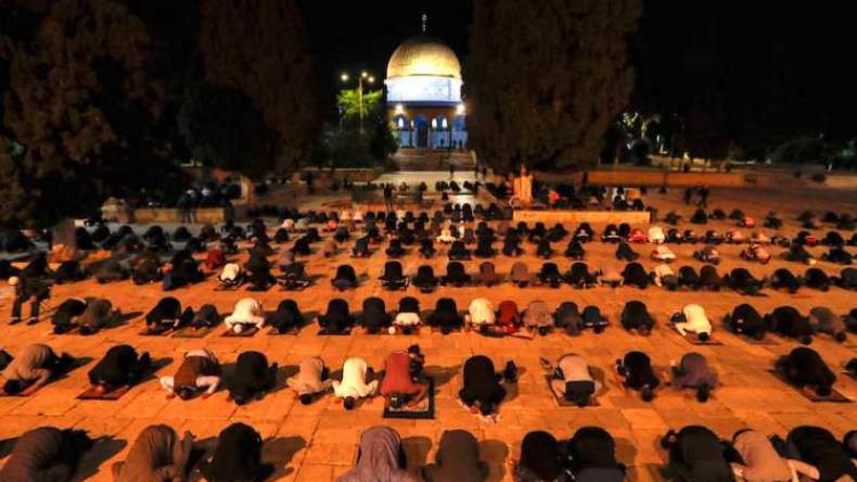 مستوطنون يقتحمون الأقصى بعد إعادة فتحه