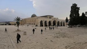 إعلامي سعودي يشتم الفلسطينيين ويستخف بالأقصى