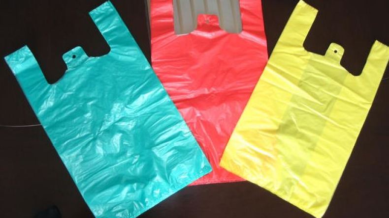 توزيع 10 آلاف قفة للقضاء على الأكياس البلاستيكية