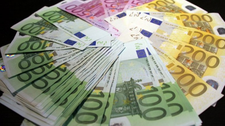 اختفاء غامض للفئات الكبرى من الأورو بالبنوك والسوق السوداء