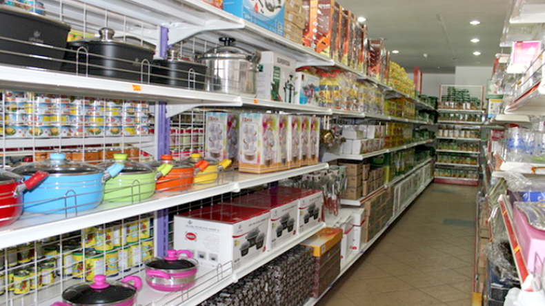 تجارة الأواني المنزلية والملابس عبر الأنترنيت تلقى رواجا بتيبازة