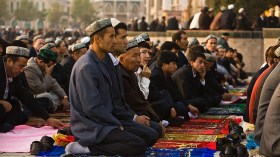 الصين تعتقل عشرات الآلاف من المسلمين في شينجيانغ