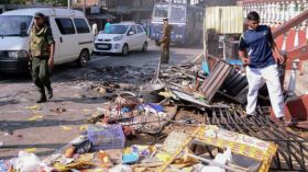 سريلانكا تحجب “فيسبوك” و”واتس آب” بعد اعتداءات طالت مسلمين