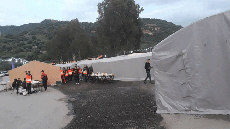 1300 وجبة فطور يقدمها شباب القادرية يوميا لمستعملي الطريق السيار 