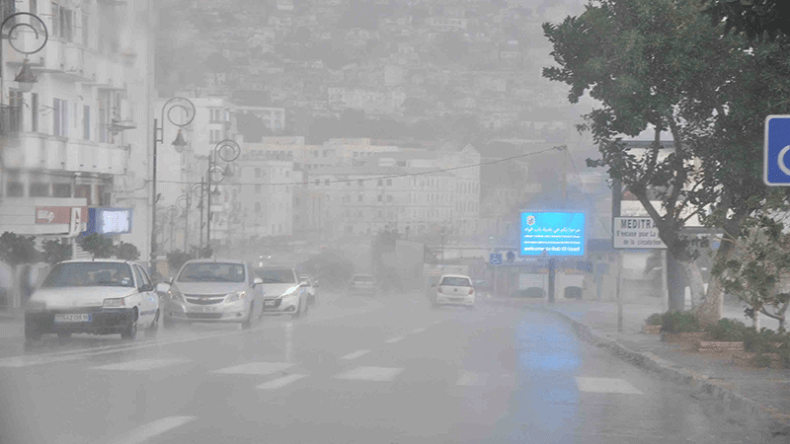 نشرية خاصة تحذّر من أمطار غزيرة في 17 ولاية