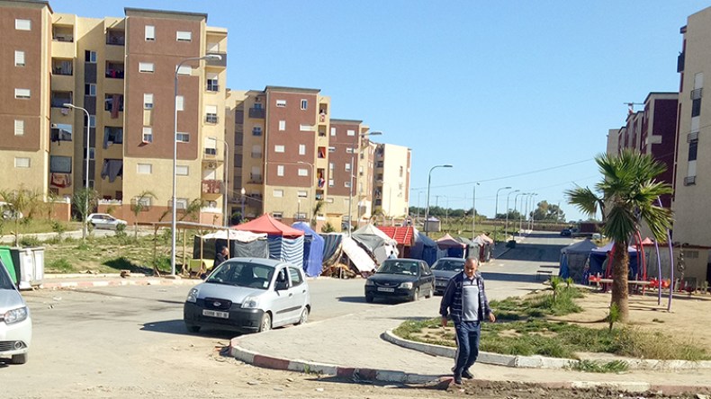 المرحلون الجدد يصرخون: ”أحياؤنا تفتقر لكل شيء.. وجئتوا بنا إلى ”براكات” من البيطون