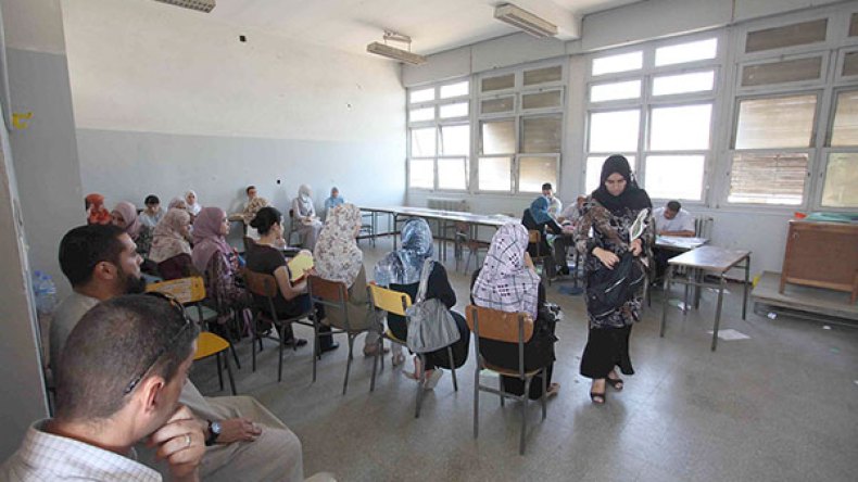 مترشحون لمسابقة الأساتذة يطالبون بفتح مركز للامتحان بعين صالح