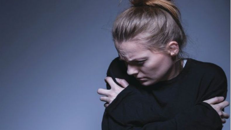 هل حقا تنظر المرأة للحياة باشمئزاز؟!