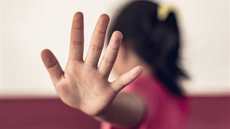 استدرج طالبة طب واغتصبها ثم أجبرها على توقيع عقد زواج عرفي!