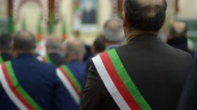 خبراء و”أميار” يقترحون دسترة صلاحيات المجالس المنتخبة