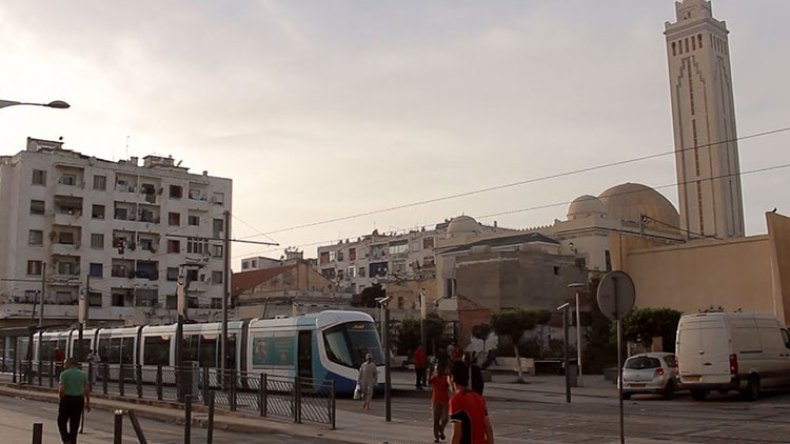 سكان حي عميروش بحسين داي يطالبون بالإنارة العمومية