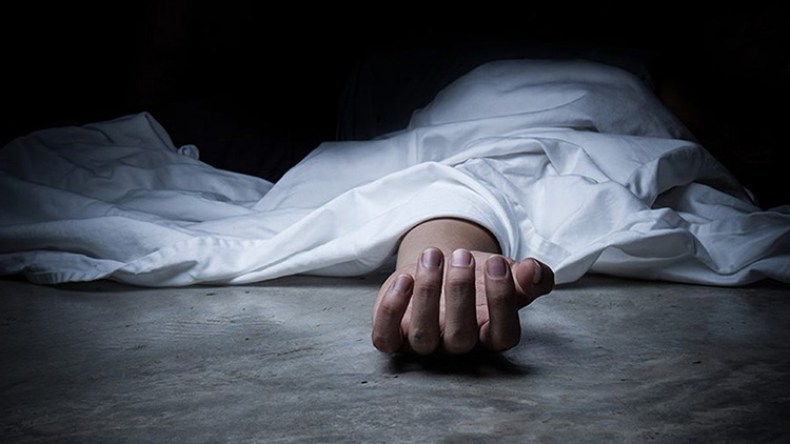 نجت من الموت.. ممرضة مصرية حاولت الانتحار فسقطت على رجل أمن فقتلته