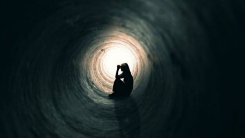 ناجيات من محاولات انتحار يعترفن: لهذه الأسباب فكرنا في الانتحار