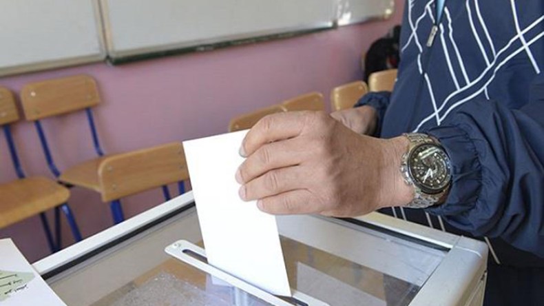 دعوة إلى المشاركة القوية وتزكية دستور نوفمبر