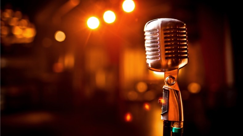 المنشد الجزائري يحتاج إلى دعم وليس إلى إفتاء