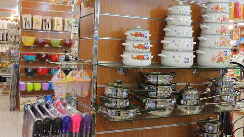 إنزال نسوي على الأسواق لشراء أوان جديدة لرمضان