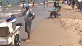 مطابخ متنقلة على الشواطئ وأطباء يحذّرون