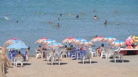 شاب يسافر من ورقلة إلى شواطئ وهران عن طريق دراجته النارية