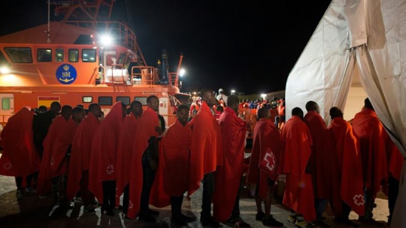 مصرع ثلاثة وإنقاذ 560 مهاجراً قبالة إسبانيا