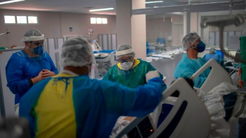 البرازيل تنشر أعداداً متباينة لوفيات وإصابات كورونا