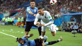 رونالدو والبرتغال بطلة أوروبا خارج سباق المونديال