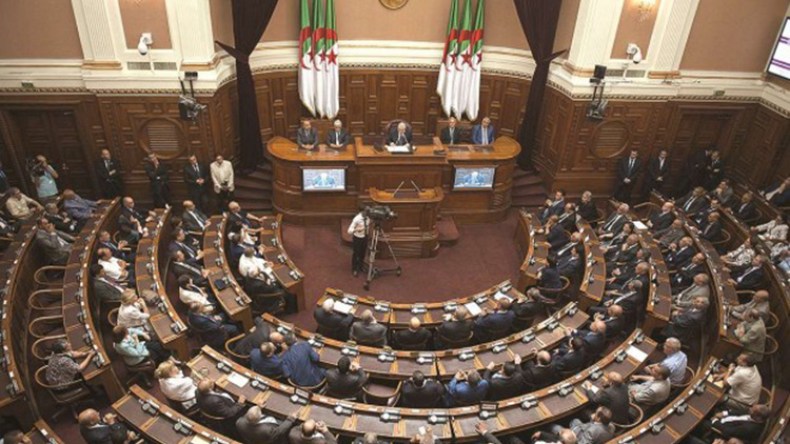 نواب “الموالاة” يوقفون الاندفاع نحو محاسبة المتهمين بالفساد!