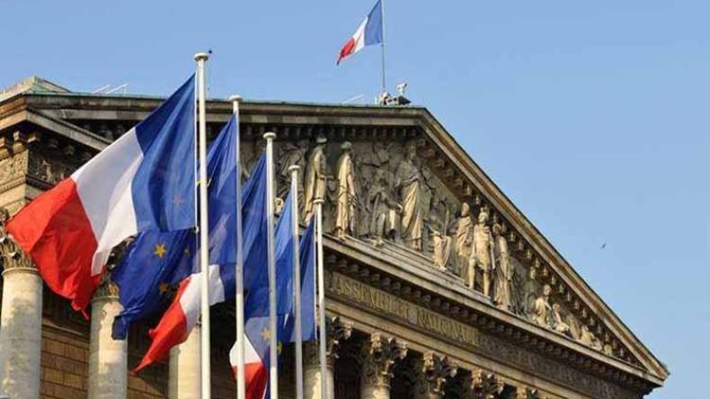 برلمانيون فرنسيون يطلقون حملة لرفع العقوبات عن روسيا