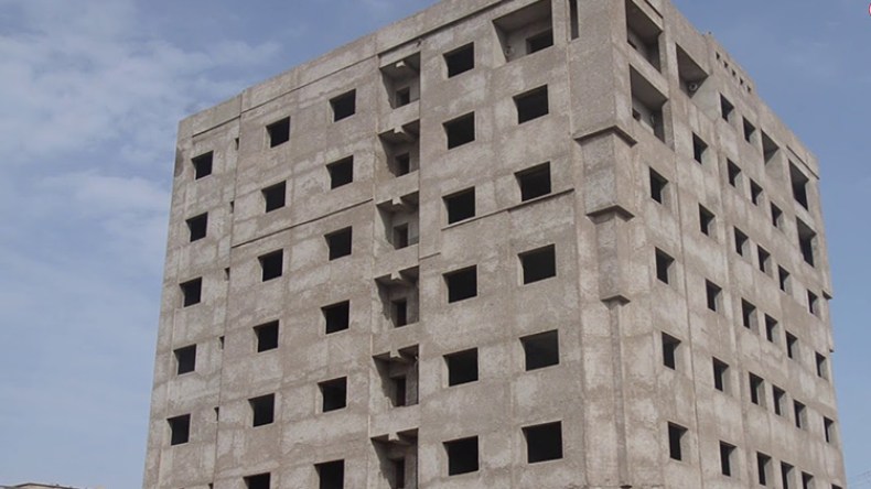 مستفيدون من 100 سكن غير مكتمل يطالبون بالمفاتيح بتاغزوت بالبويرة