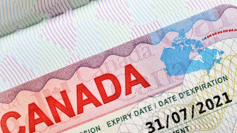 منتخبة تحتال على الراغبين في الهجرة إلى كندا بتأشيرات وهمية