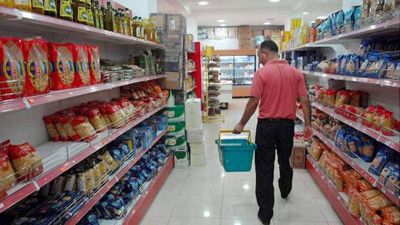 الحكومة تضع شروطا جديدة لاستئناف النشاط التجاري