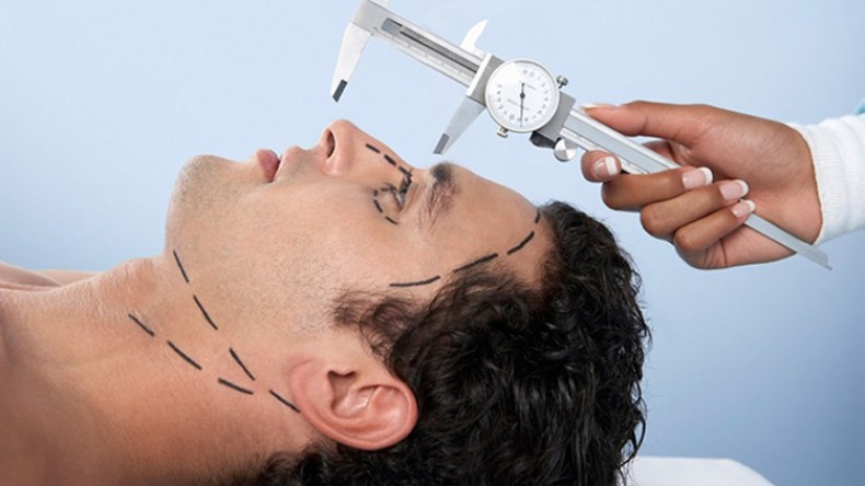 رجال “ينافسون” النساء على عيادات التجميل