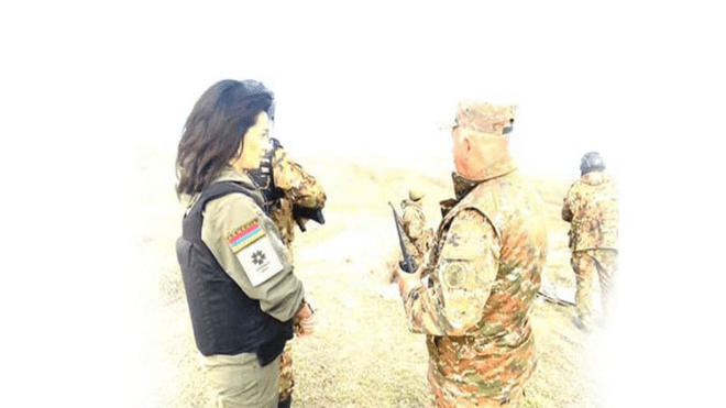 عقيلة رئيس وزراء أرمينيا تخضع لتدريبات عسكرية