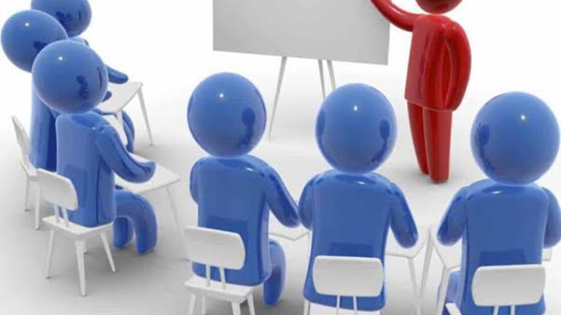 عن أيِّ أستاذٍ جامعي تتحدَّثون؟
