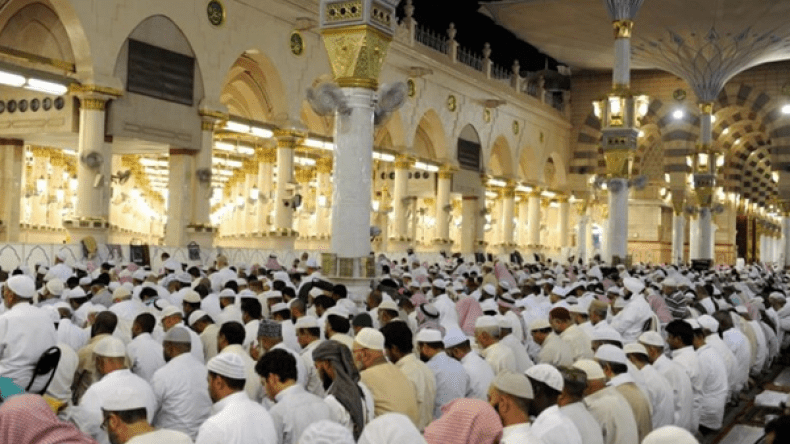 أئمة جزائريون لأداء صلاة التراويح في مساجد أمريكا لأول مرة