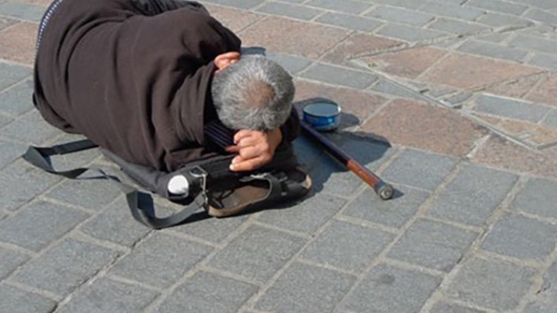 نقل الأشخاص بدون مأوى نحو المركز الاستعجالي الطبي بدالي إبراهيم