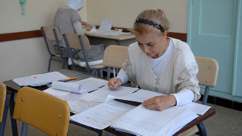 تكليف المفتشين والمديرين بإعداد مواضيع الاختبارات