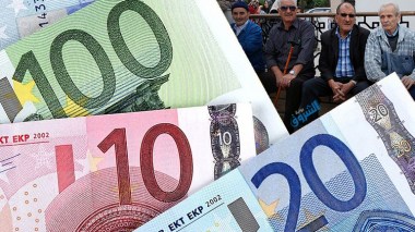 Sarkozy’s Party Calls For Increased Control Of Algerian Retiree’s Pensions In Hard Currency