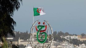 التلفزيون الجزائري يفتح التوظيف في عدة تخصصات